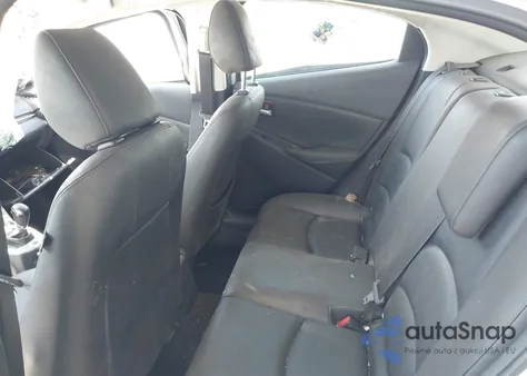 2019 Toyota Yaris Xle z USA, uszkodzony, nr VIN 3MYDLBYV8KY503872